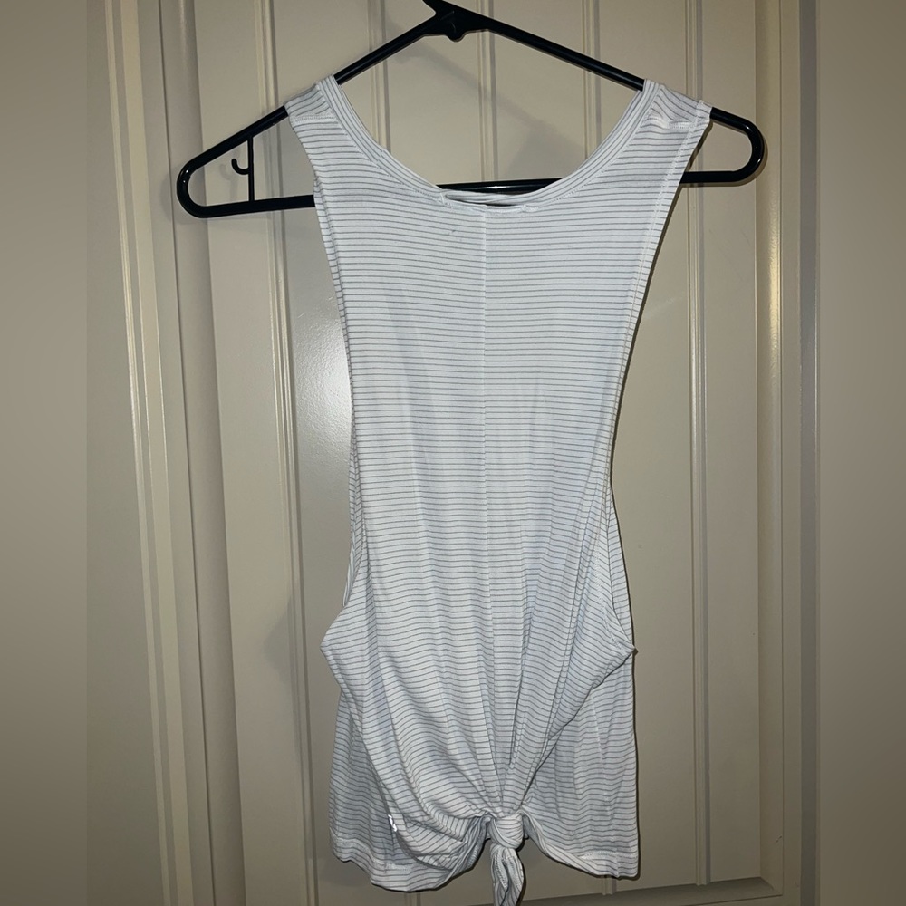 Lululemon Basic White Tank Size 6 - image 2